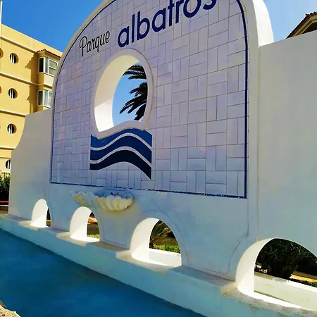 Апартаменты Strelitzia - Ocean View & Heated Pool