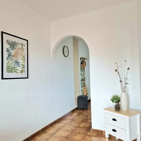 Strelitzia - Ocean View & Heated Pool