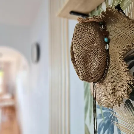 Strelitzia - Ocean View & Heated Pool Appartement *